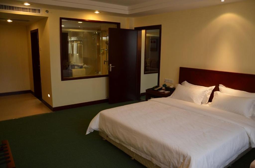 Hotel Phoenix Mountain