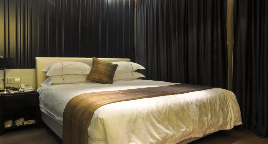 Q-city 3*