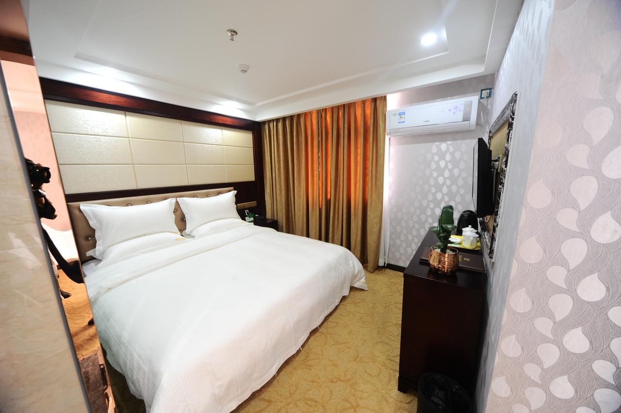 Yimi Railway Station Branch Hotel 2*