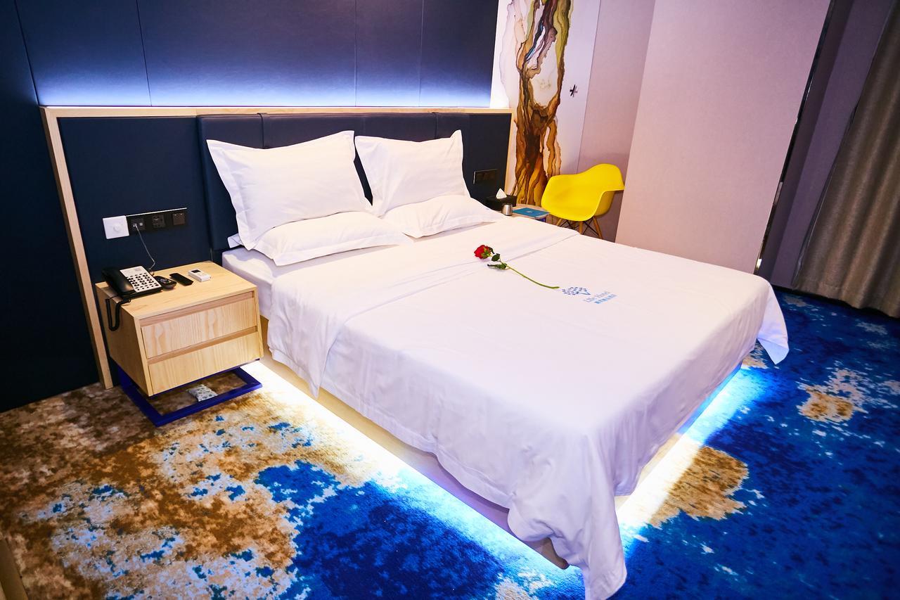 Li Fu Gang Ding Metro Station Branch Hotel 3*