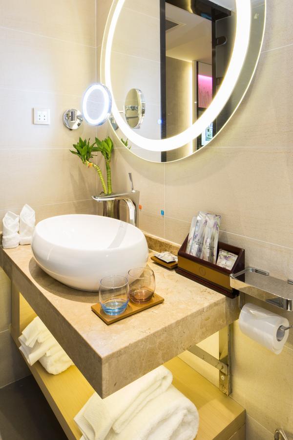 Lavande Hotel Zhujiang Xincheng Station Hotel 3*
