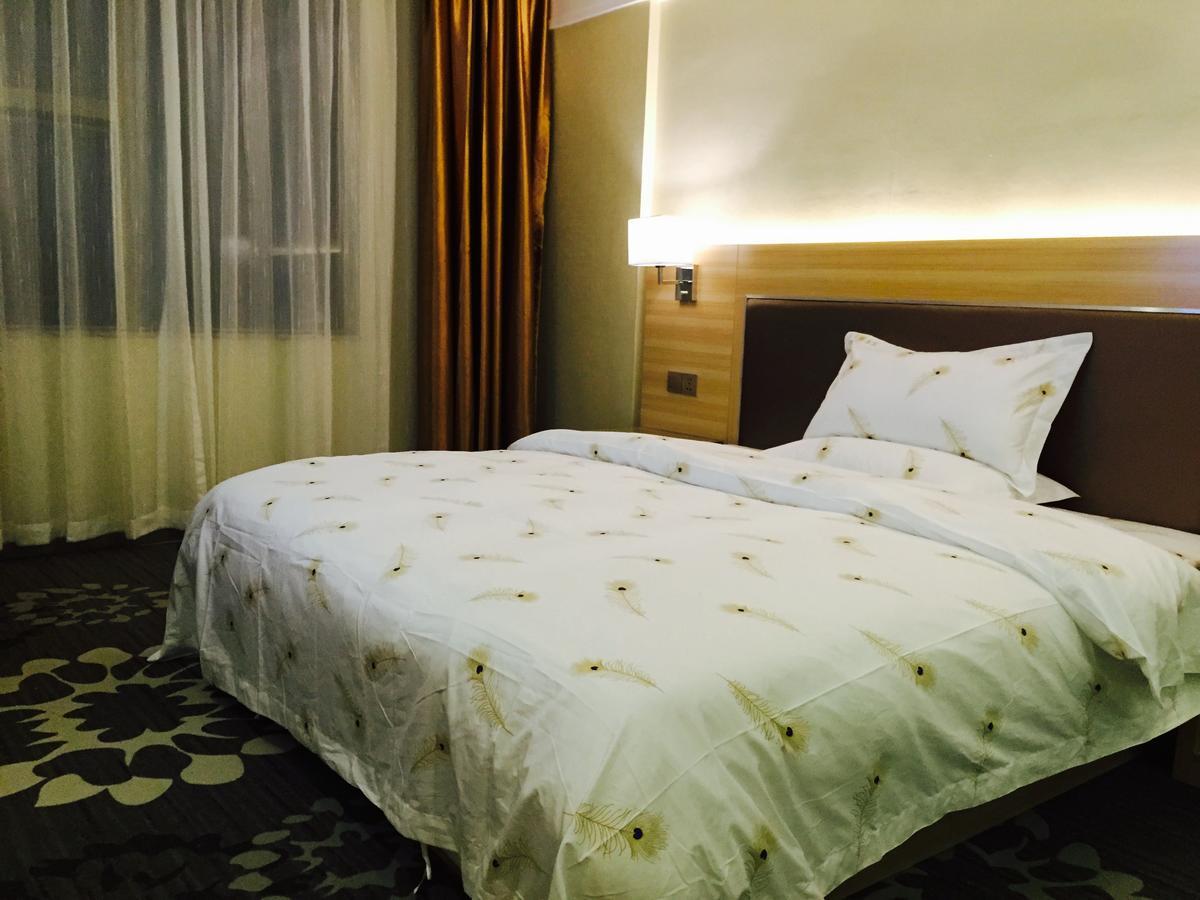 Yijia Business Hotel