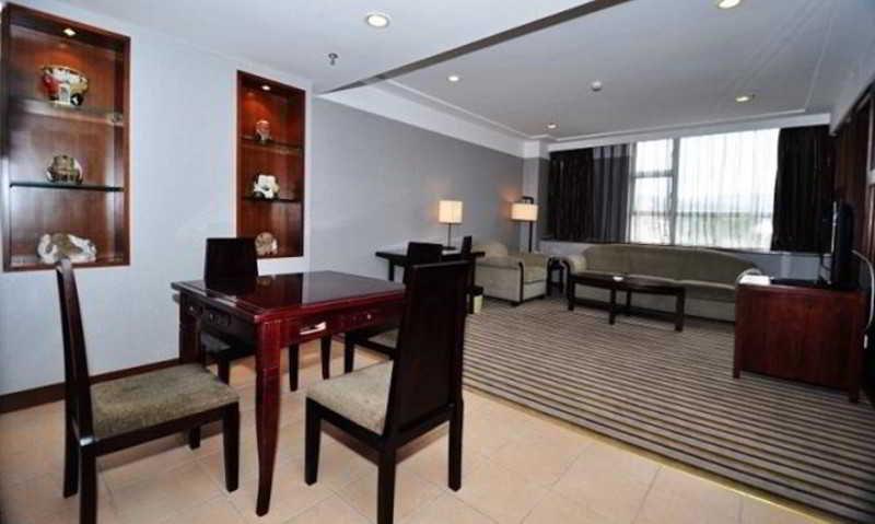 Hotel Poly Hotel, 3*