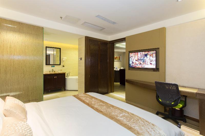Kaiserdom Huayue Hotel 3*