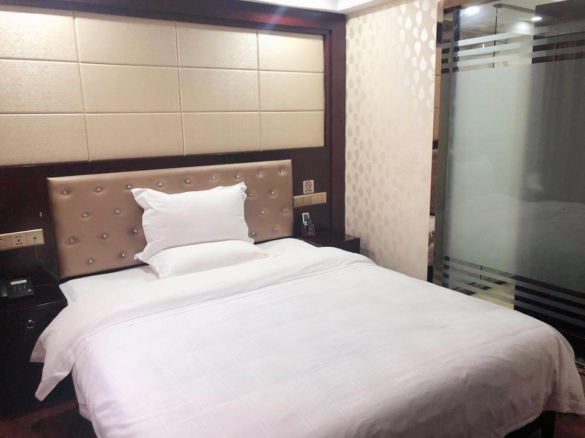 Yimi Railway Station Branch Hotel 2*
