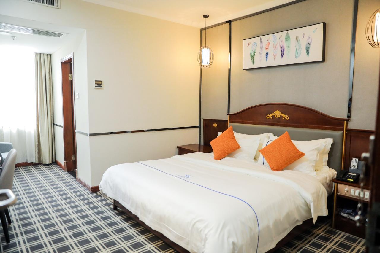 Homies Hotel 4*