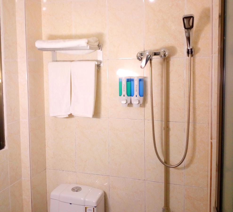 Guangzhou South Railway Station Number One Apartment Apartment *