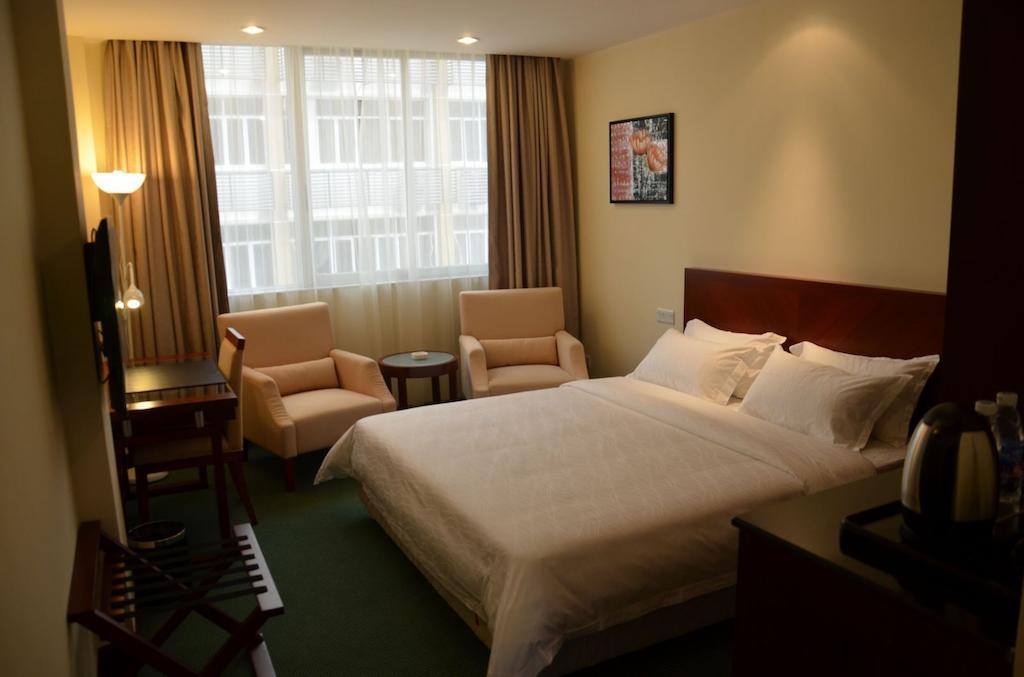 Phoenix Mountain Hotel 4*