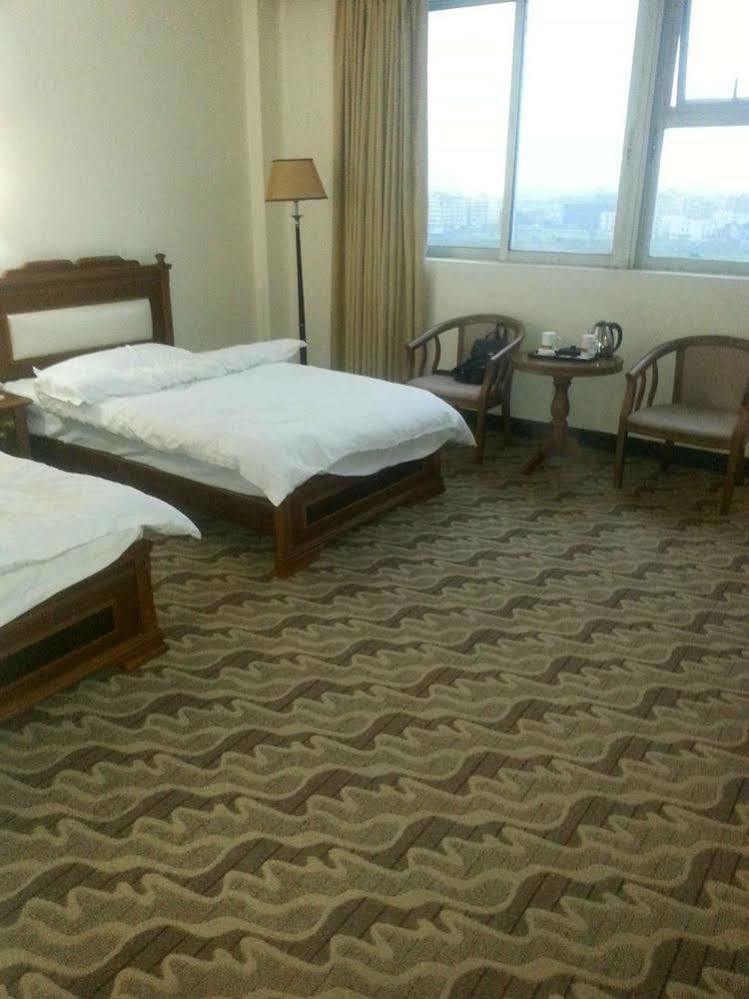 Super 8 Hotel Guangzhou Baiyun Airport Subway Station Inn Hotel Guangzhou