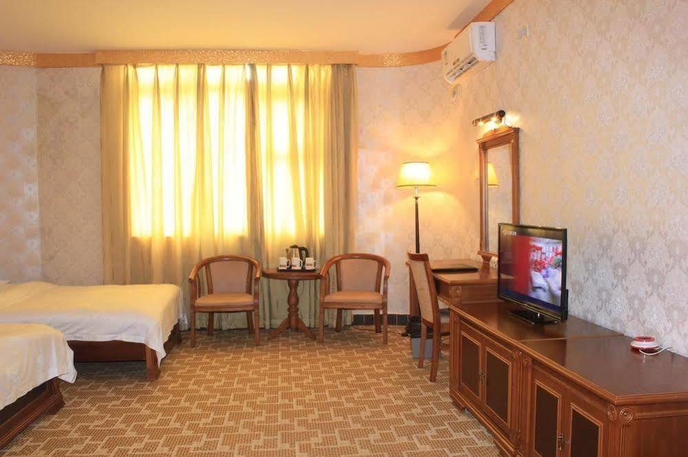 Super 8 Hotel Guangzhou Baiyun Airport Subway Station Inn Hotel Guangzhou