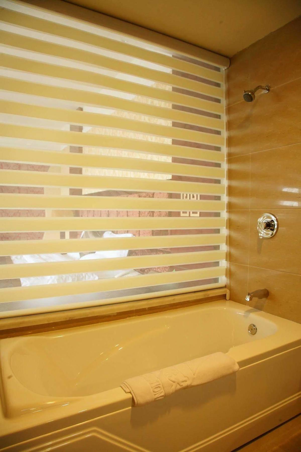 Hotel Kai Rong Du International 5*