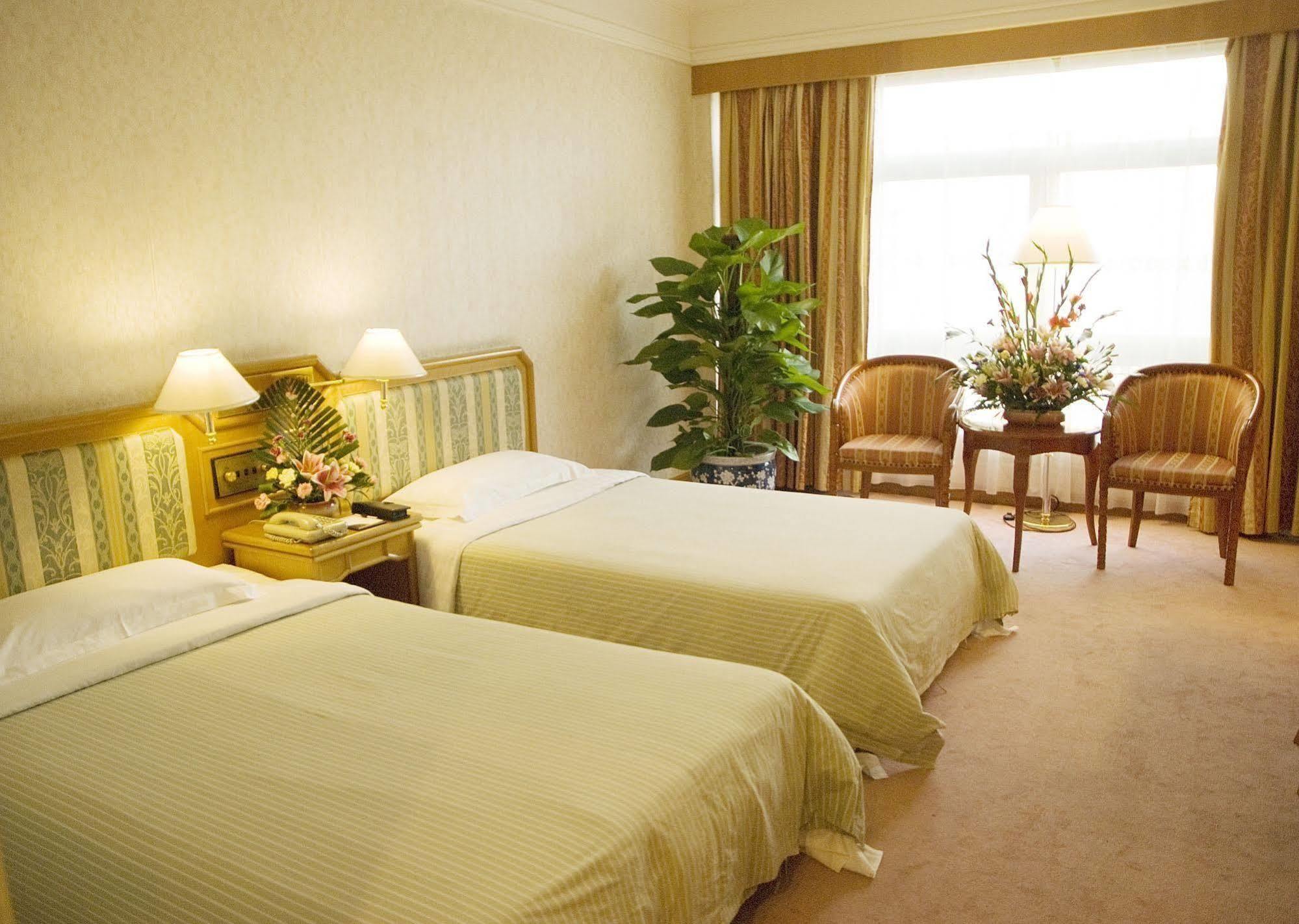 Zengcheng 4*