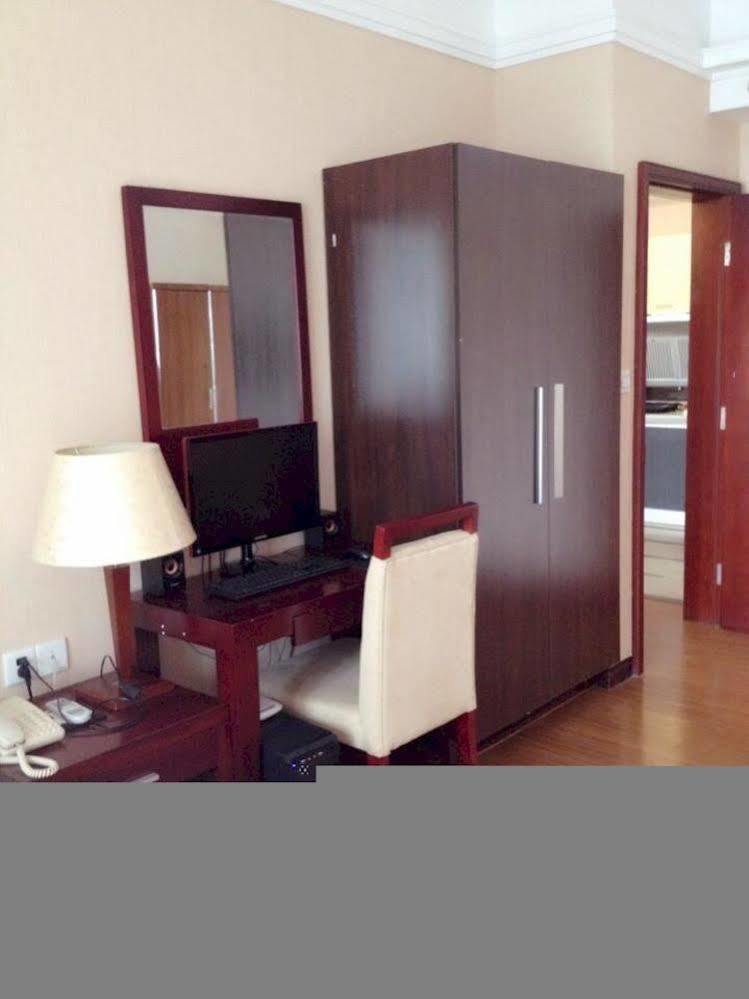 Aparthotel Yinfeng North Station Branch, Huacheng Road Subway Station Branch