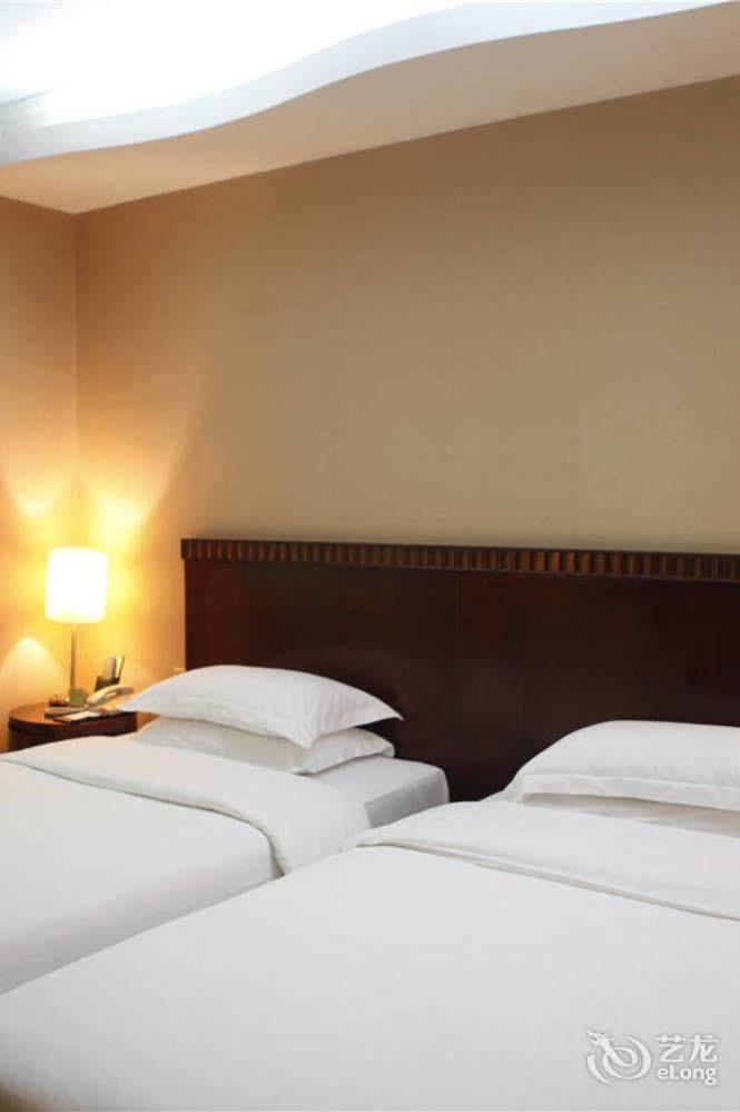Hotel Dong Shan International 3*