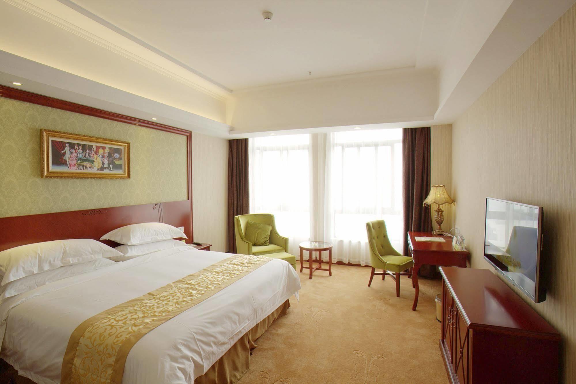 Hotel Vienna - Jinzhou Branch 3*