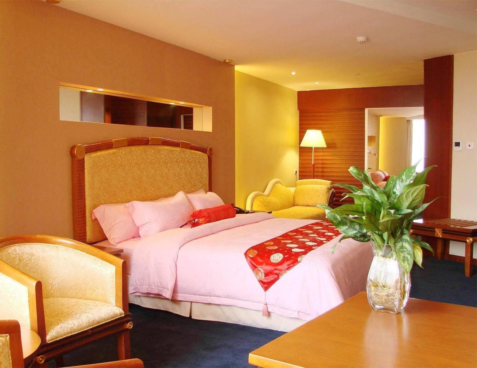 H. J. Grand 5* Guangzhou