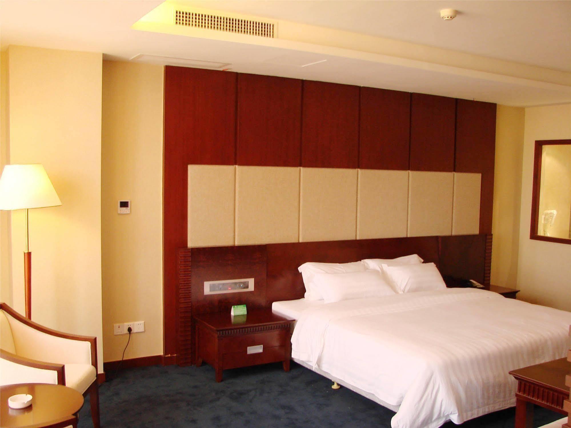 Hotel H. J. Grand