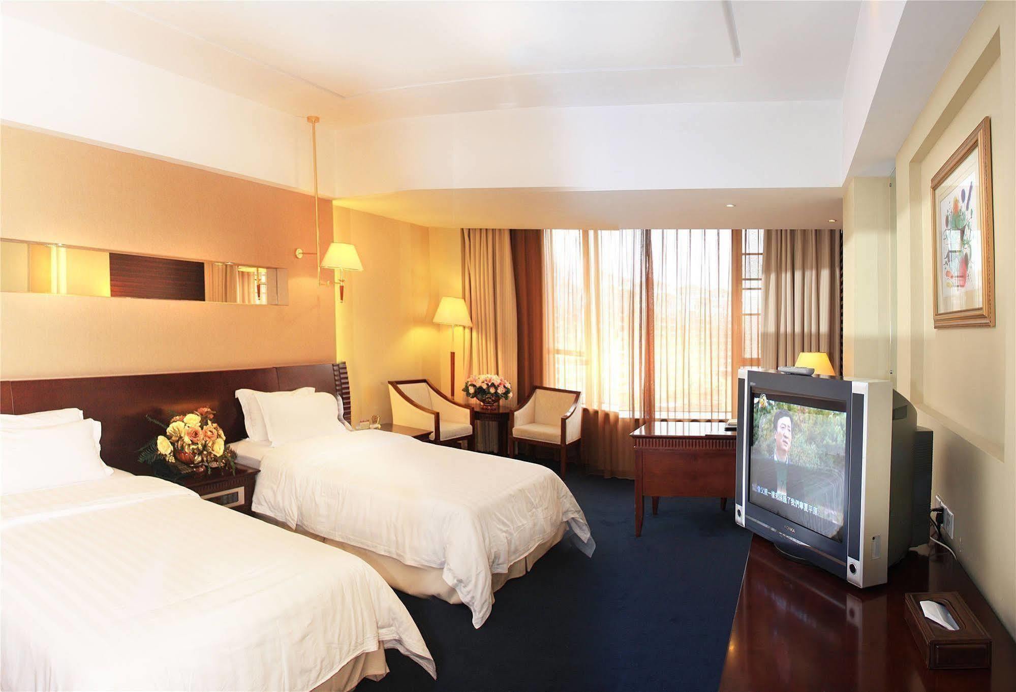 H. J. Grand Hotel 5*