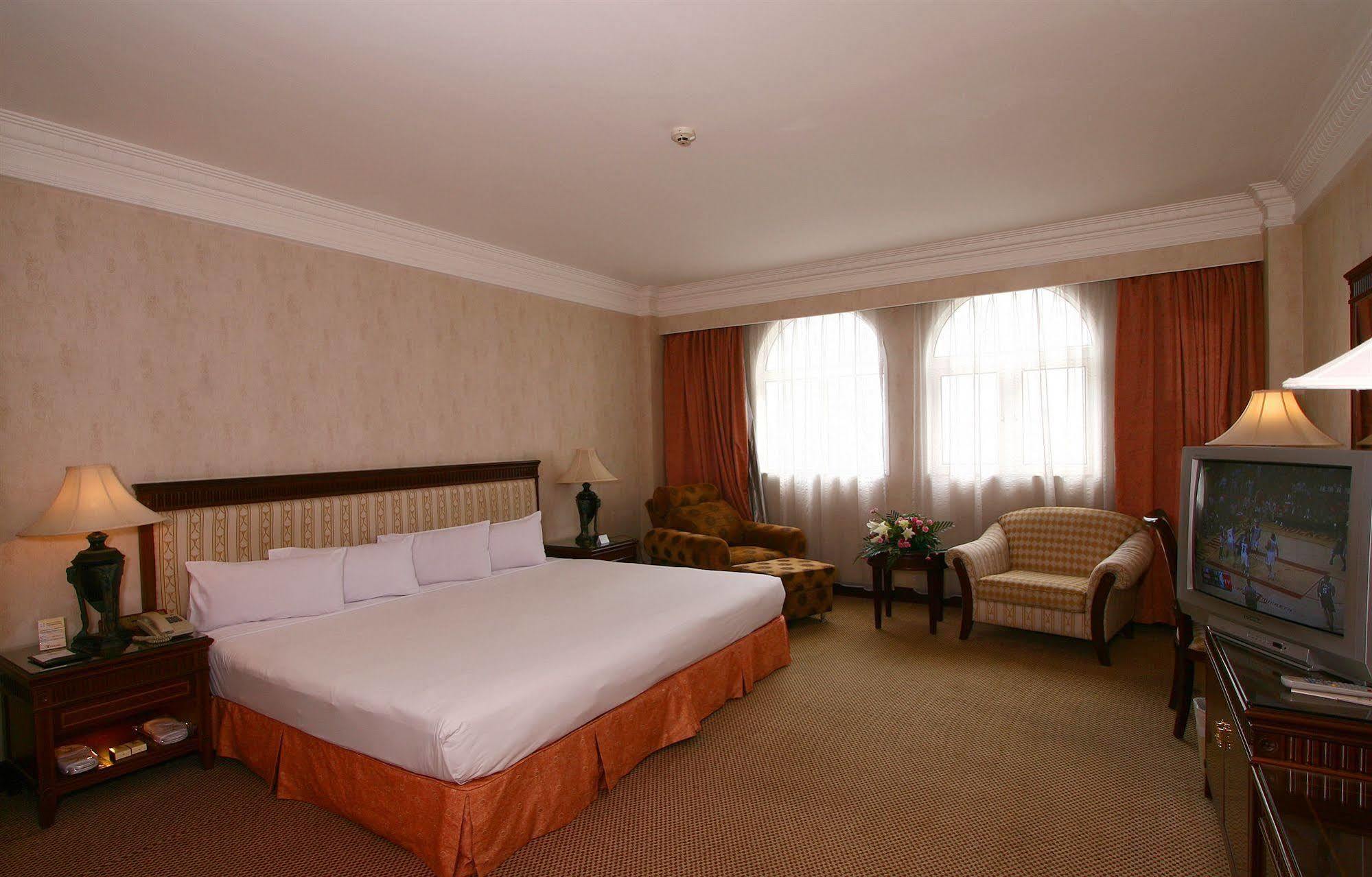 Grand Palace - Grand Management Group - Free Shuttle Bus To Fair During Fair Period Hotel 4*