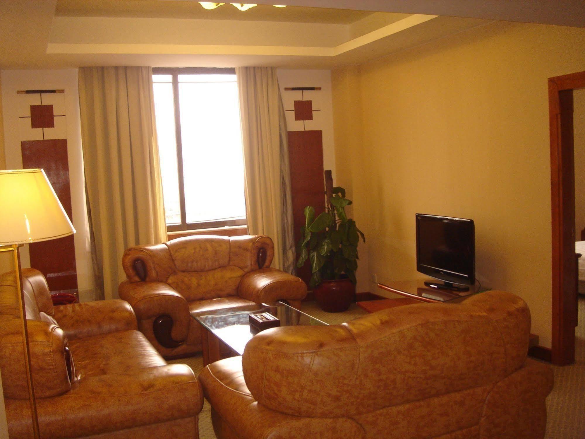 Five Rams Hotel 3*
