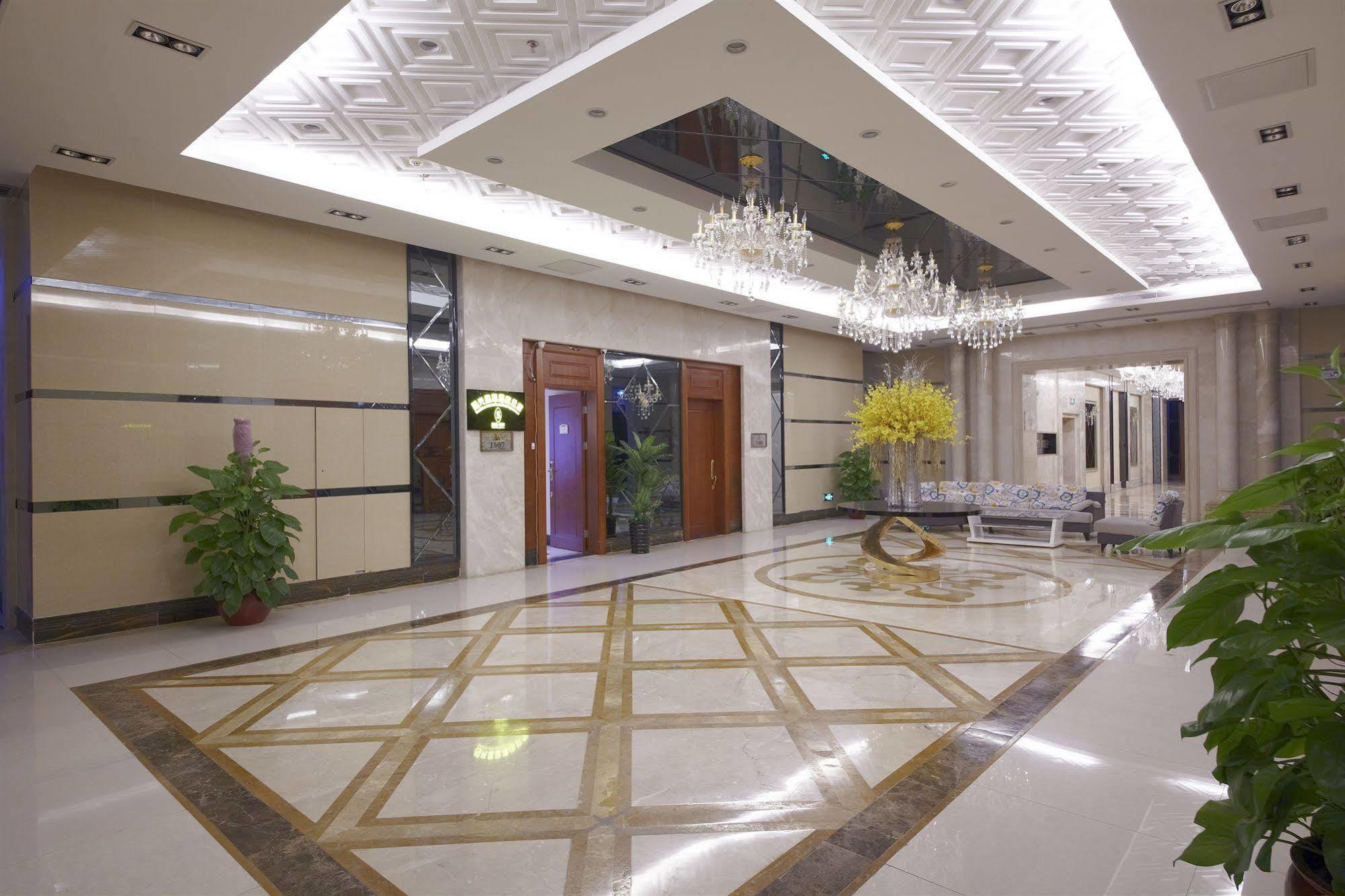 Sunshine International Hotel 3*