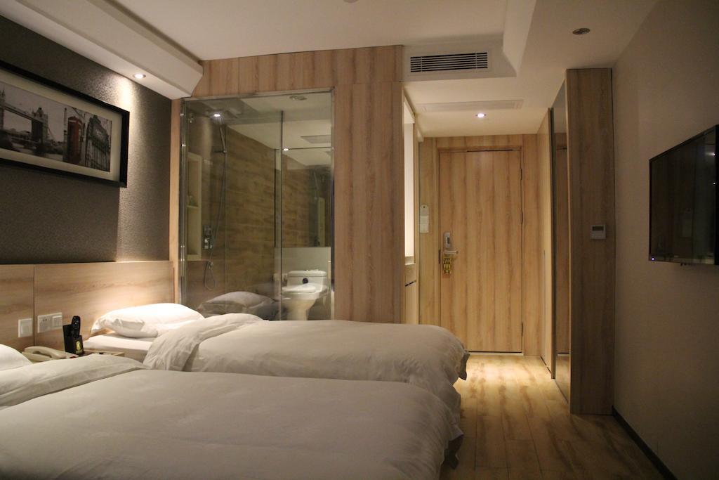 Super 8 San Yuan Li 3*