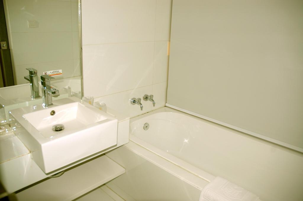Hotel Super 8 San Yuan Li 3*
