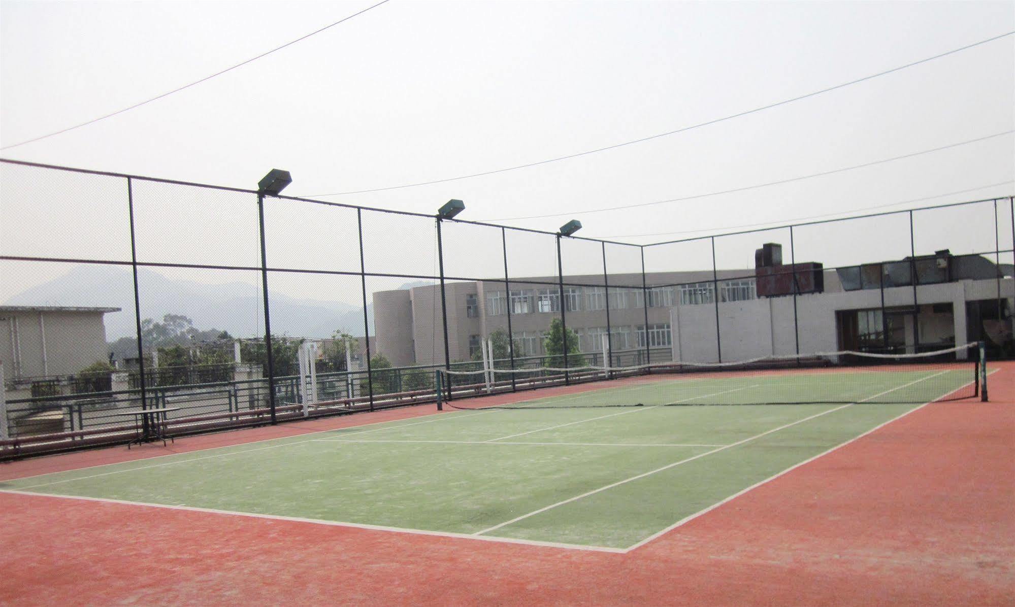 Poly Hotel, 3*