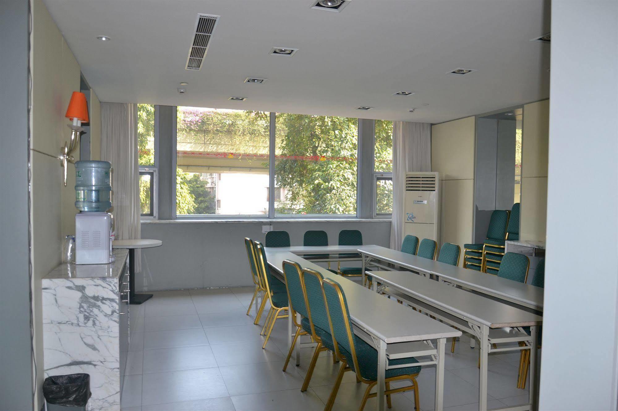 Jinjiang Sun Yat-sens Memorial Hall Hotel 3*