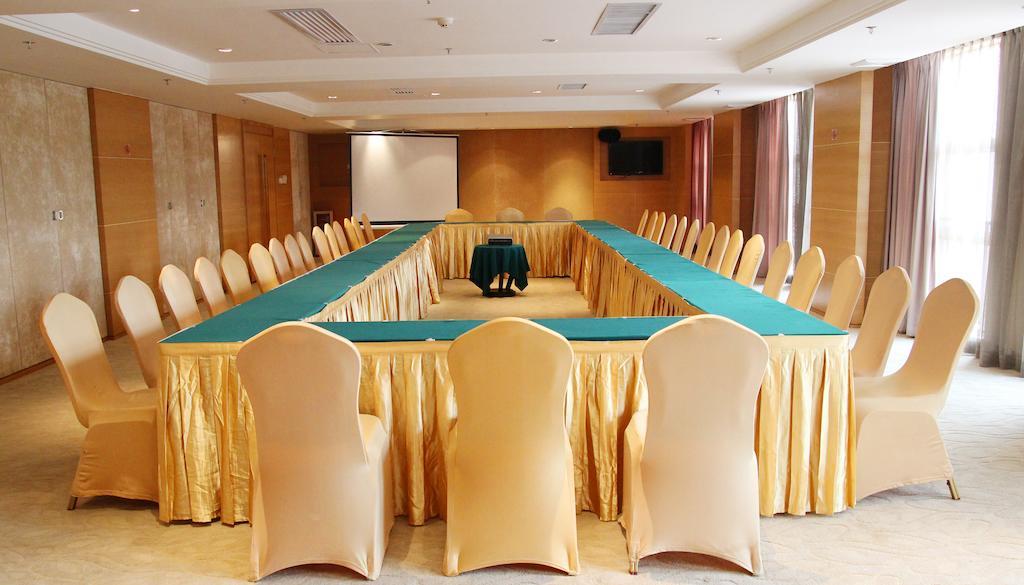 Aoyuan Golf Hotel