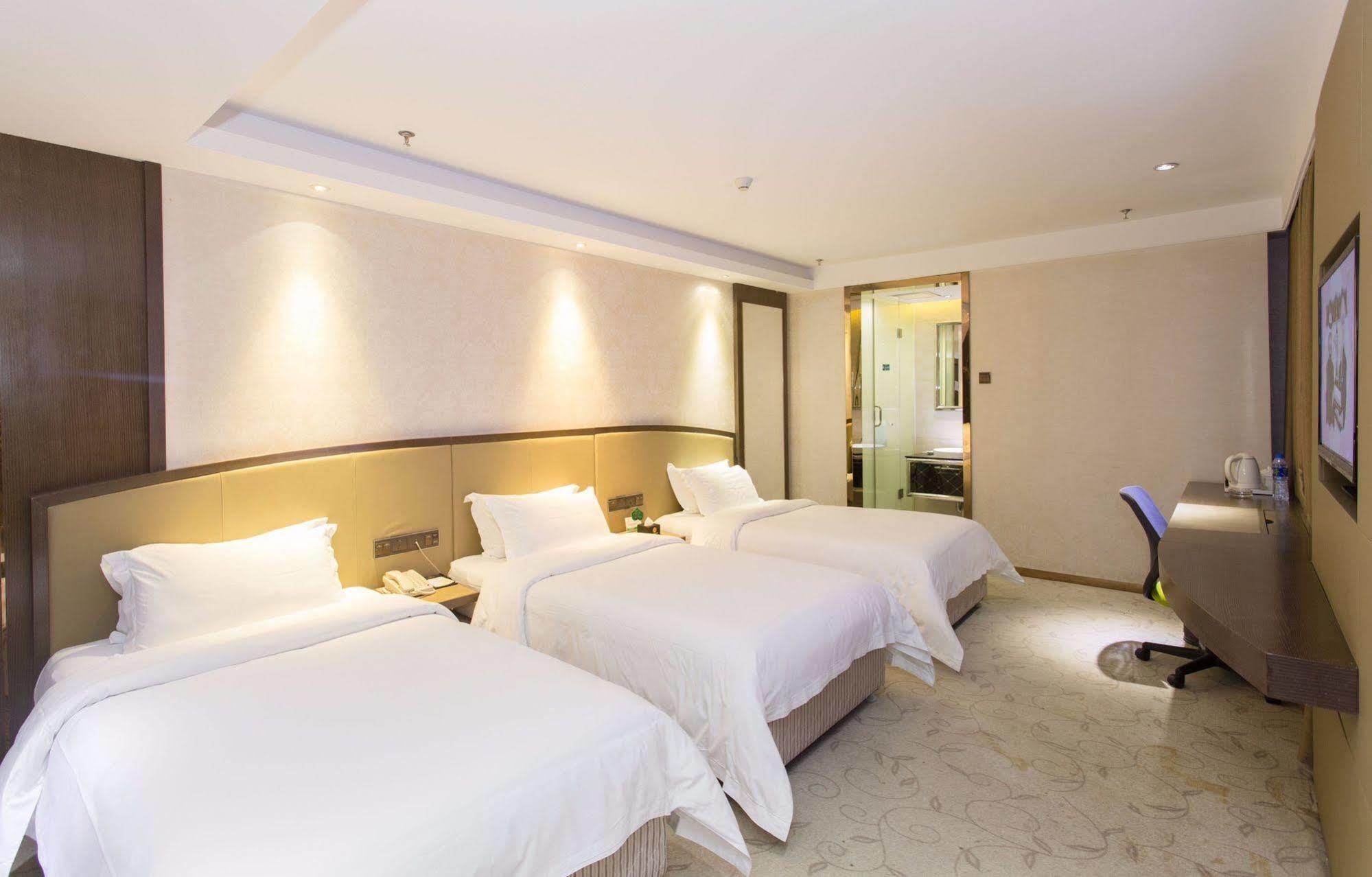 Kaiserdom Huayue 3*