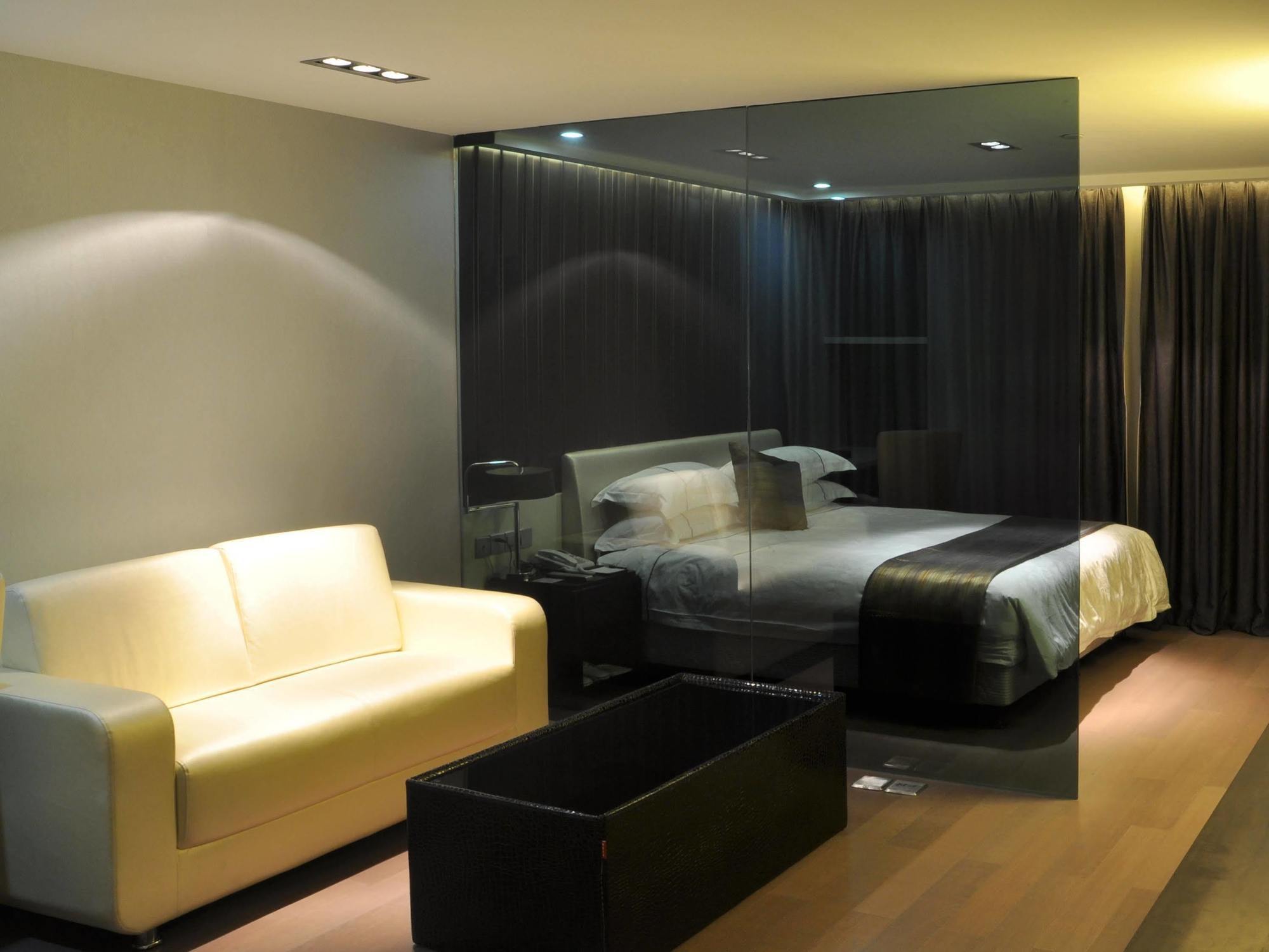 Q-city Hotel