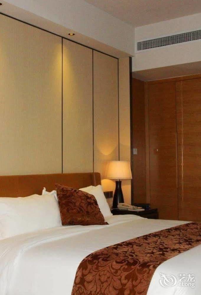 Hoikong Boutique Pazhou Branch Hotel 4*