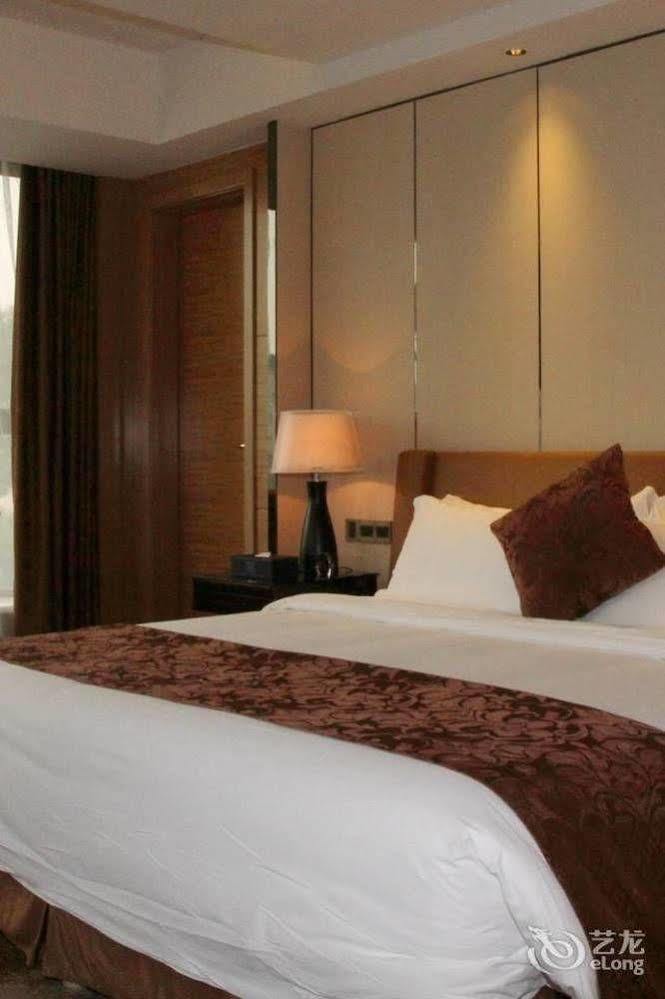 Hoikong Boutique Pazhou Branch Hotel 4*
