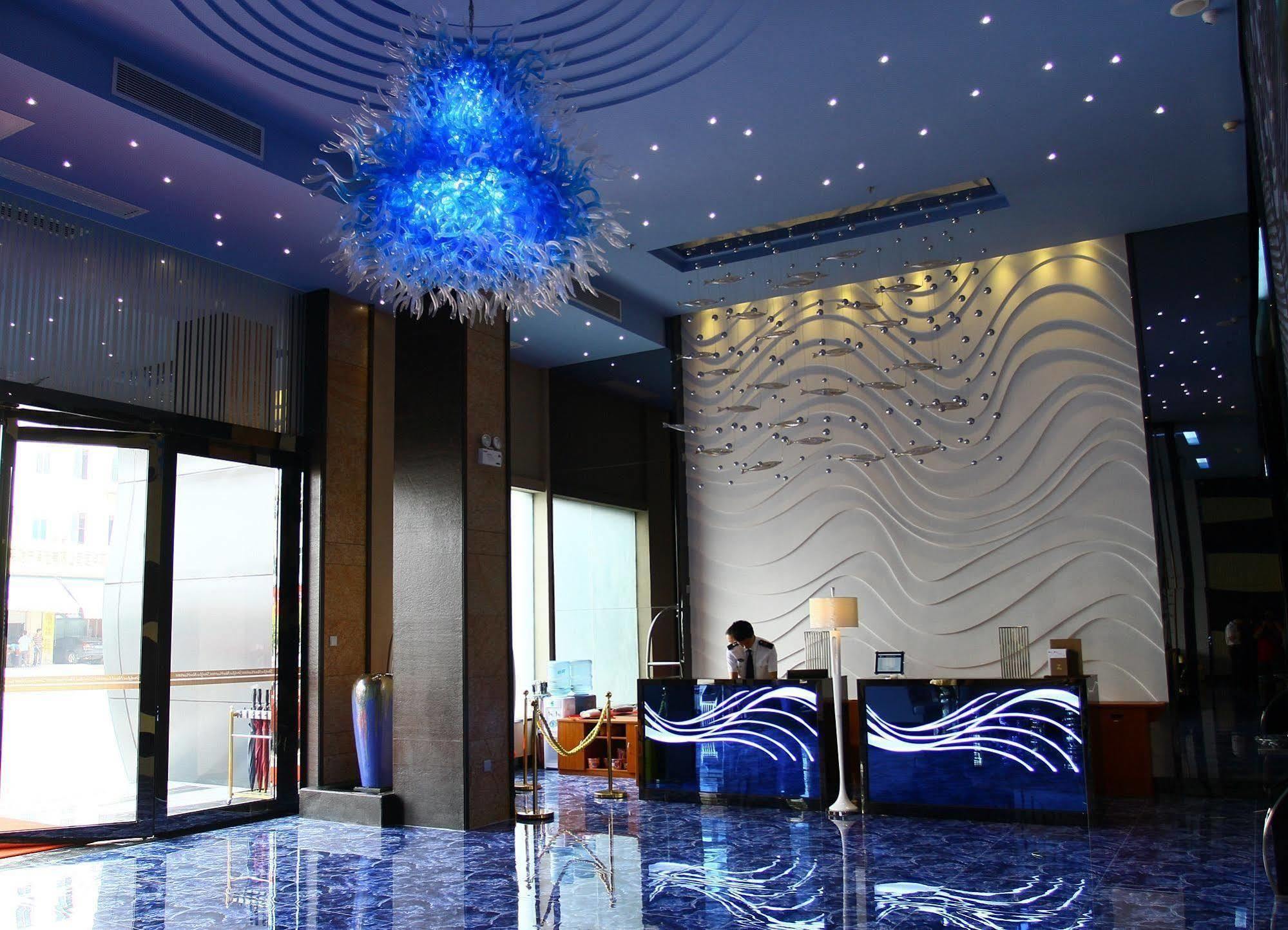 Hotel Shuiyue Nianhua Chimelong Branch 3*