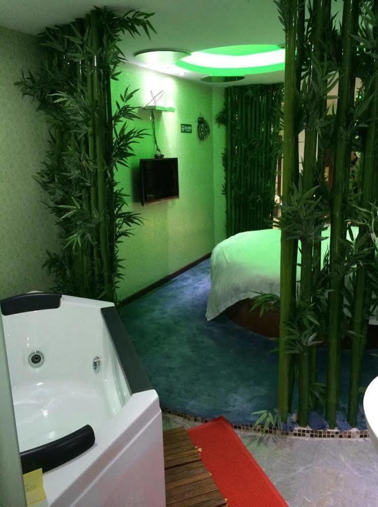 Hotel Theme Was Love Jiangwan Branch Guangzhou