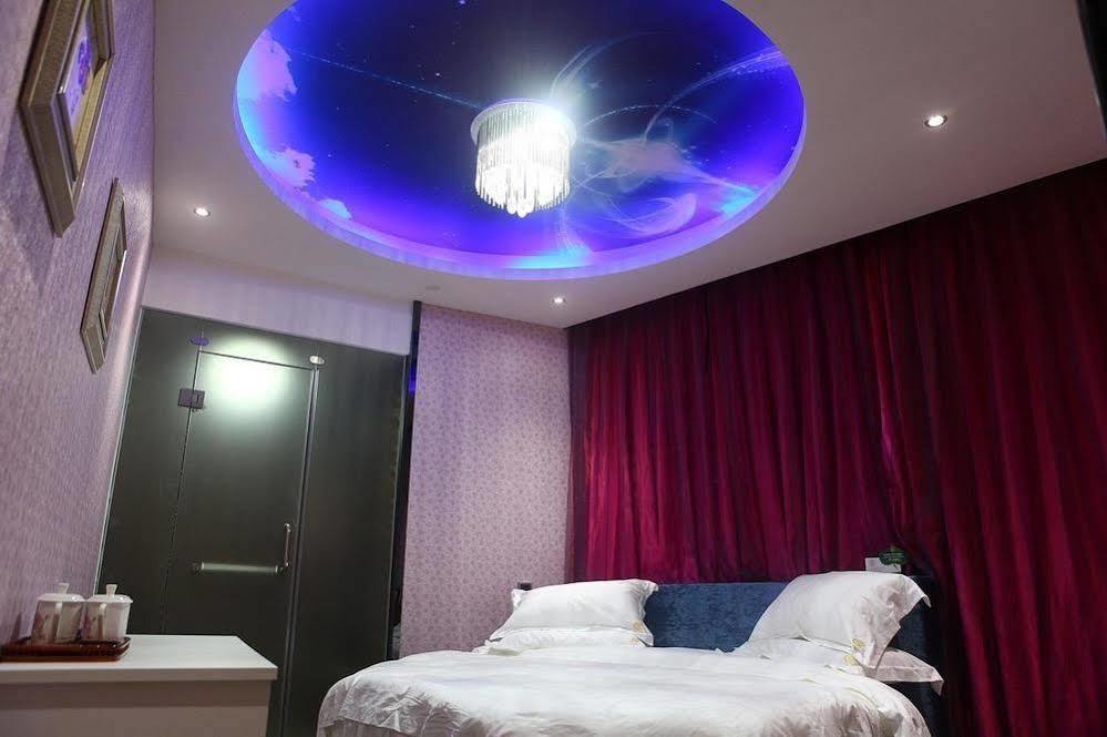 Hotel Theme Was Love Jiangwan Branch 2*