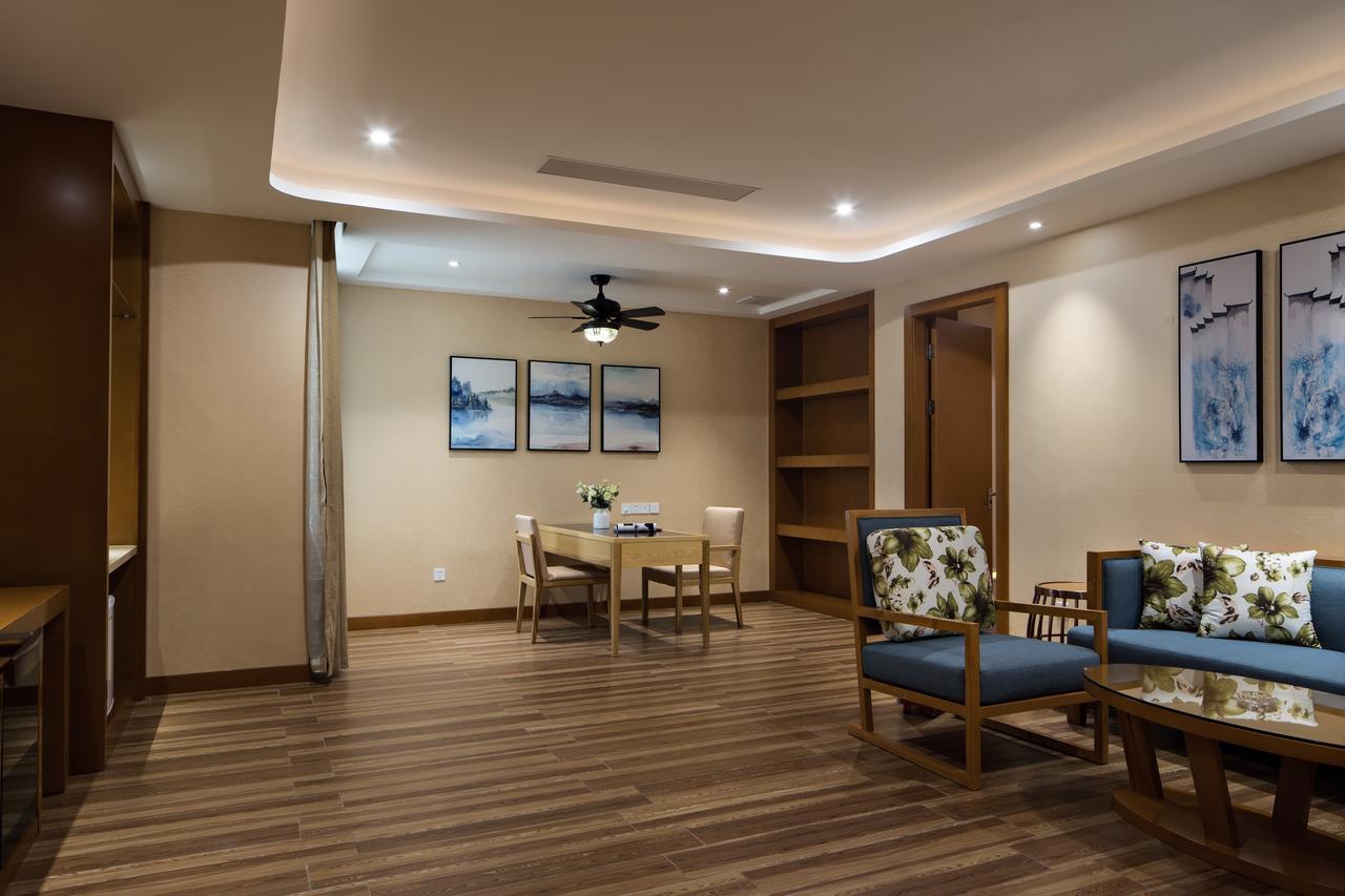 Cheermore Recreation Zhimao Yuan Ecological Leisure Hotel 3*