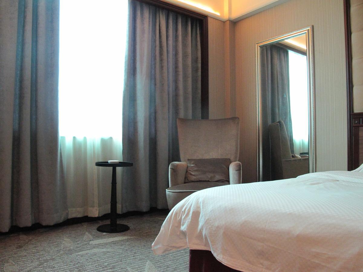 Nanfang Yiyuan Hotel 3*