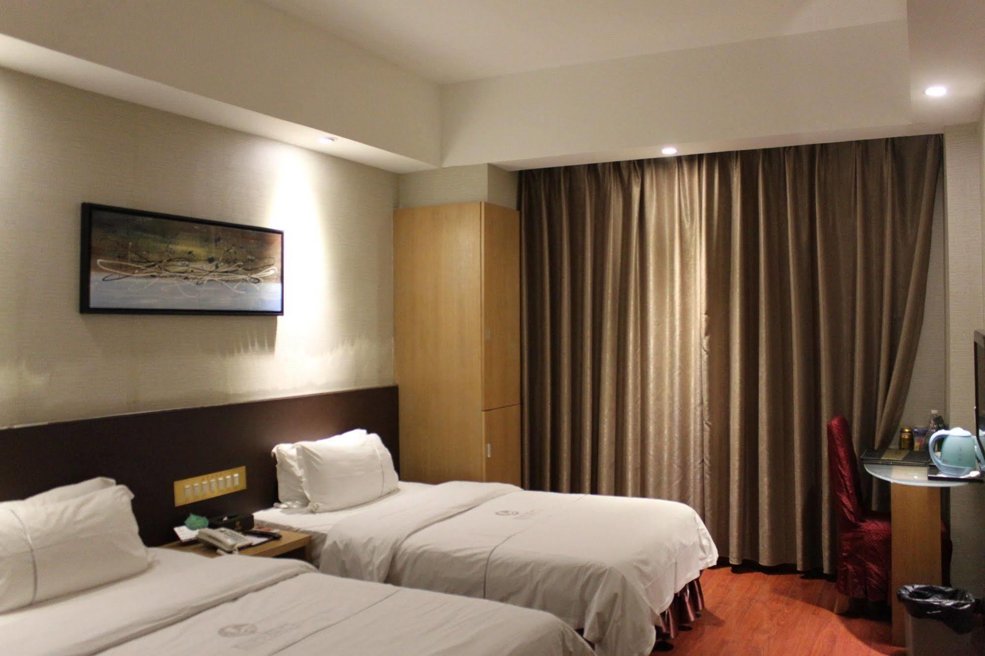 Hotel Insail 3*
