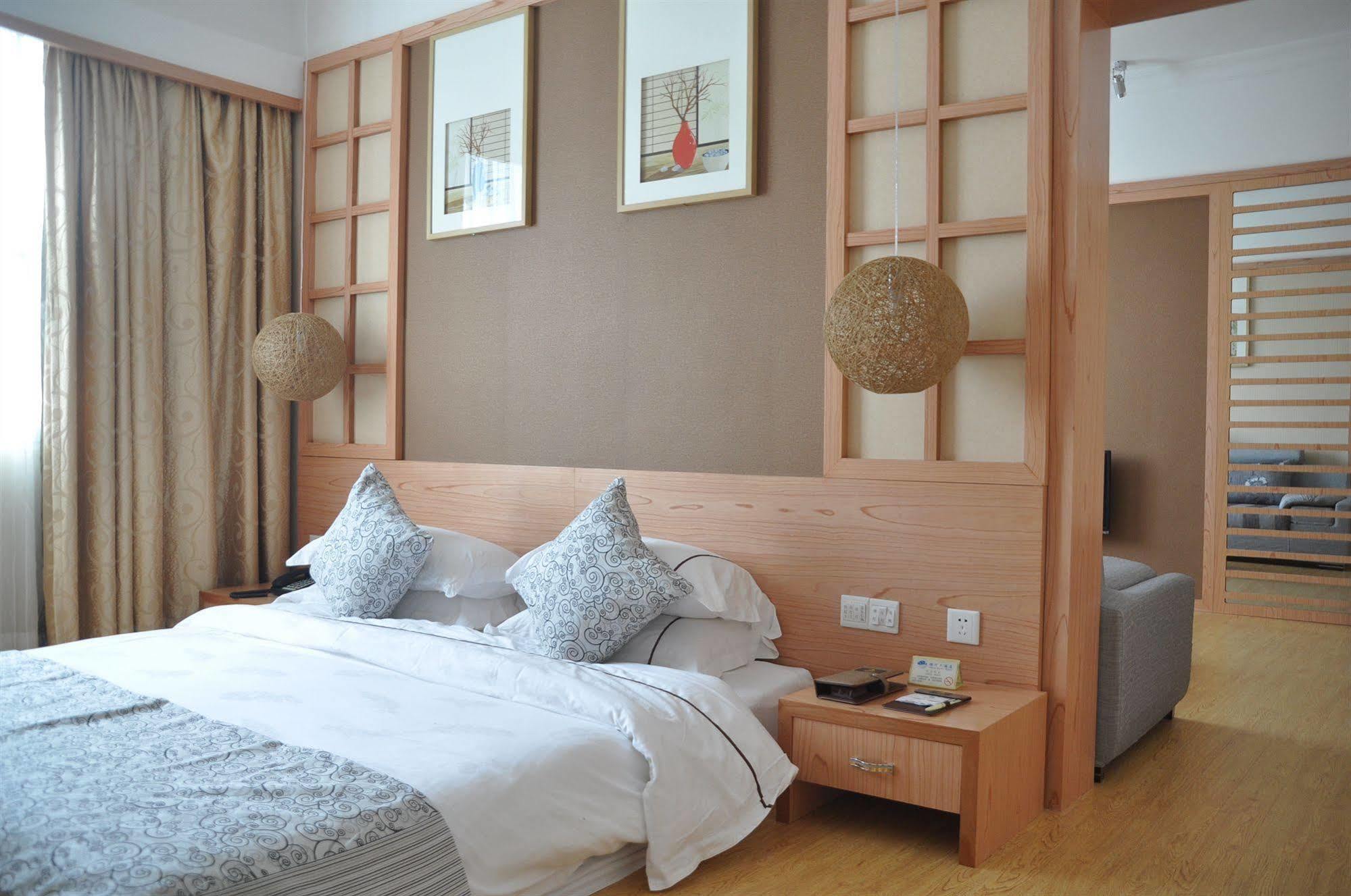 Hotel Galaxy 3*