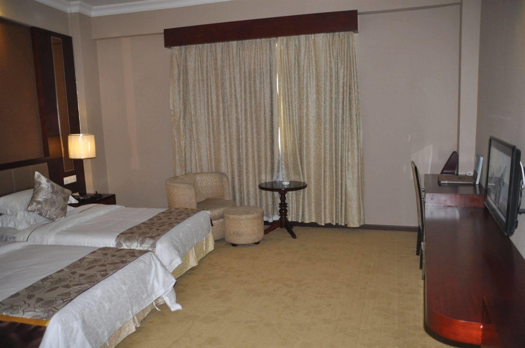 Galaxy Hotel 3*