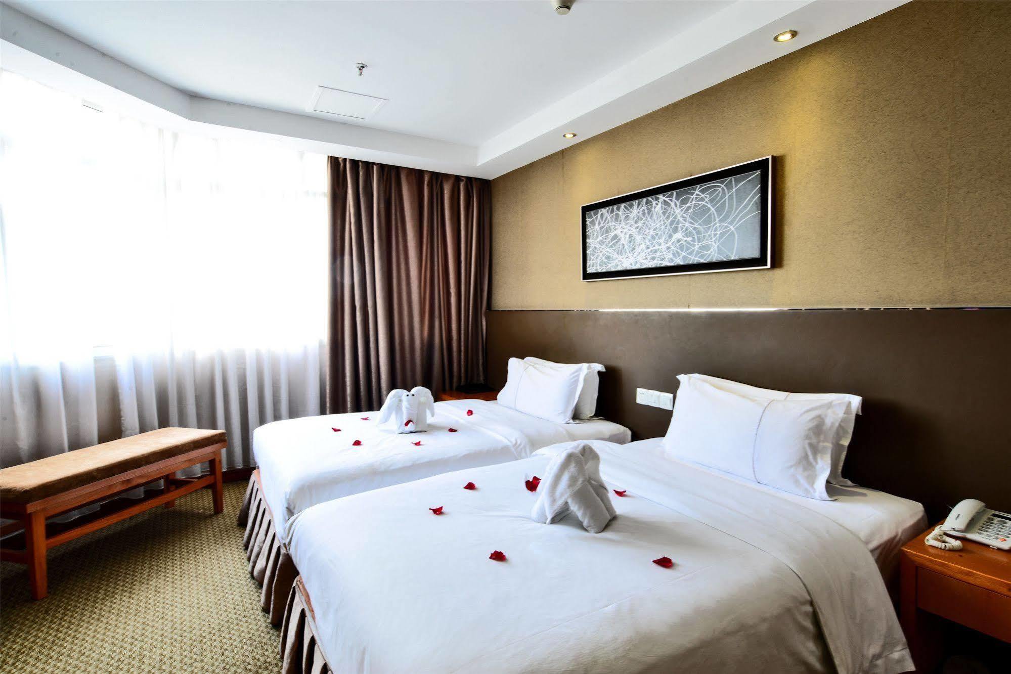 Hotel Insail 3*