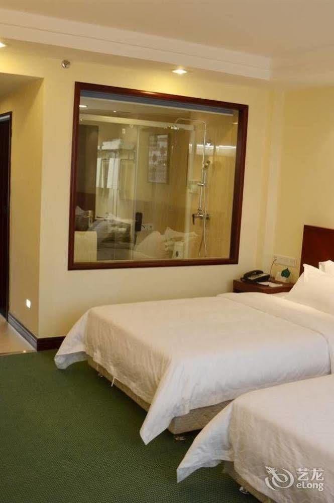 Phoenix Mountain Hotel 4*