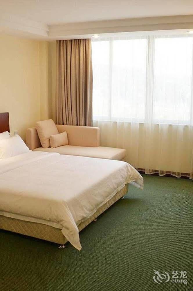 Phoenix Mountain 4* Guangzhou