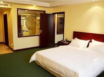 Phoenix Mountain Hotel