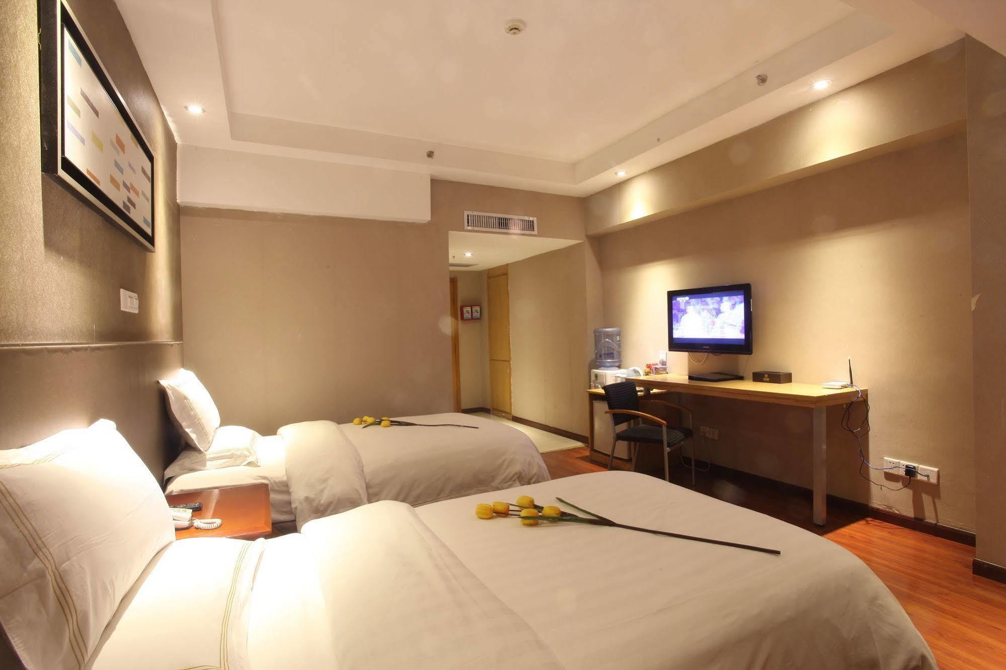 Insail Railway Station Hotel
