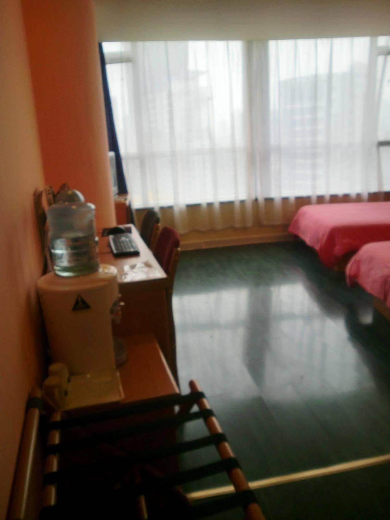 Hotel Baiyun Road Yida Square Metro Station 2*