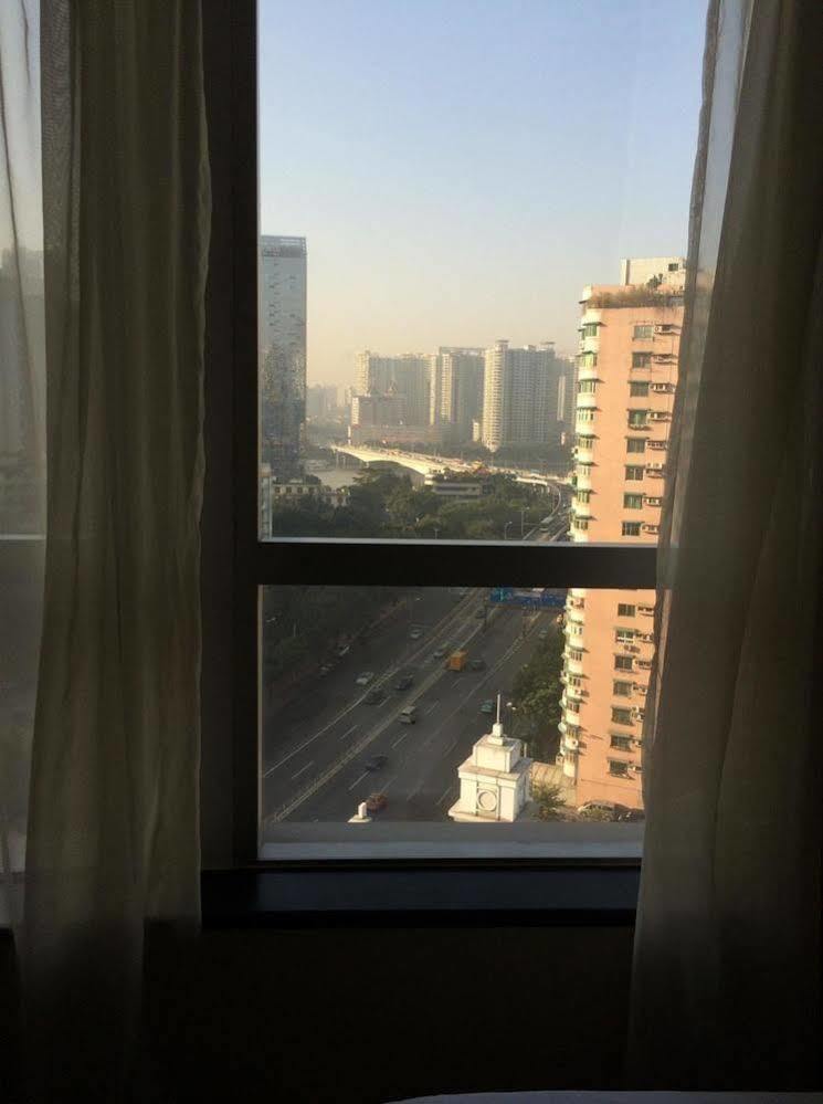 Baiyun Road Yida Square Metro Station Hotel Guangzhou