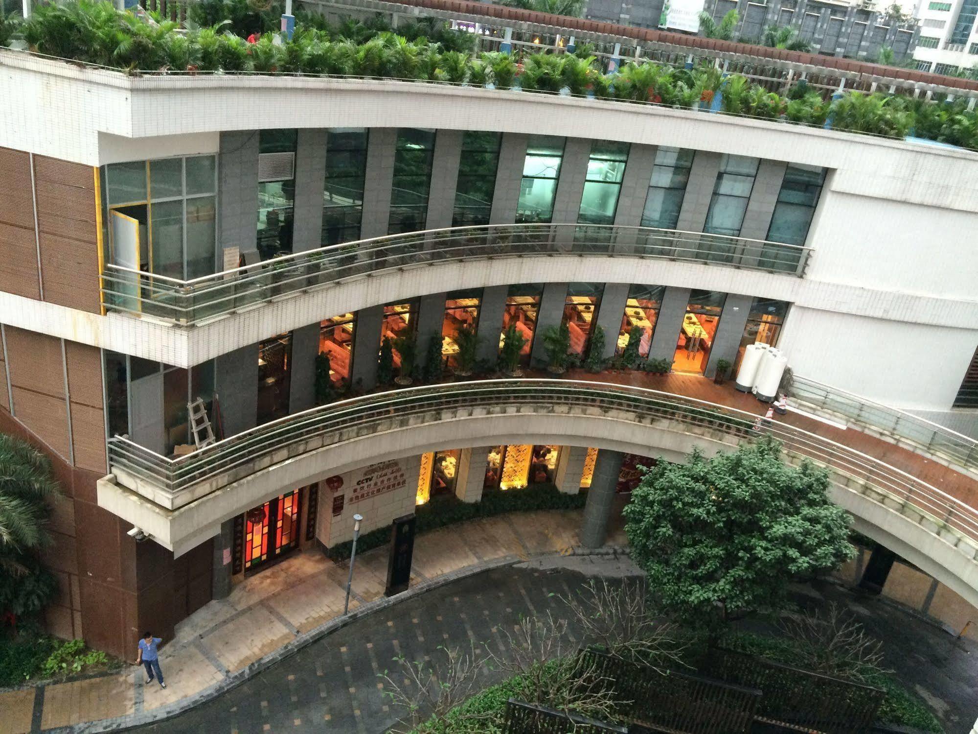 Hotel She&he Tianhe 3*
